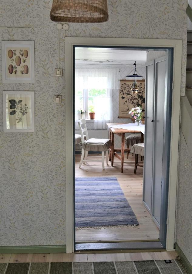 Rustik Stuga Med Lantlig Kaensla Naera Oerebro City 外观 照片